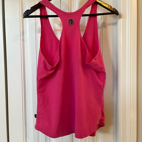 Size medium ladies Maui and Sons tank top - Picture 5 of 6